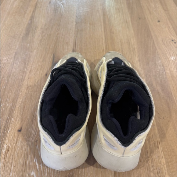 adidas Men's Sneakers in Beige and Black - Picture 4 of 6